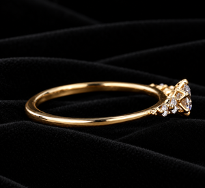 Anillo de Compromiso y Boda de Lujo para Mujer, Plata de Ley S925 Premium, Cinco Piedras de Moissanita, Corte Brillante Redondo, Certificado IGI - Product Image 2