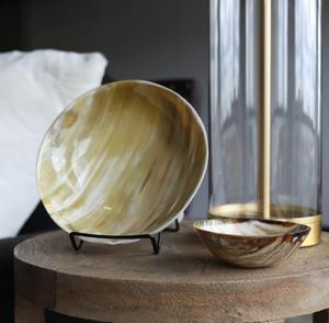 Bol en corne de qualité naturelle, meilleur bol de service pour salades, fruits, collations et décoration de table, disponible au prix d'usine - Product Image 1