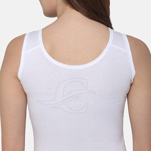 Camiseta sin mangas informal transpirable de alta calidad para mujer con logotipo frontal, último diseño, hecha en Pakistán, al mejor precio - Product Image 2