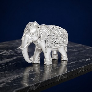 Idole en forme de trompe d'éléphant plaquée argent 999, 100% laiton, 8 x 4 x 5,5 cm, 125 g, Murti hindou traditionnel, décoration de maison, cadeau fait main - Product Image 1
