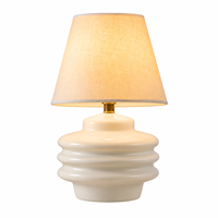 Lampe de table moderne en céramique blanche avec abat-jour en tissu, lumière d'ambiance chaude pour chambre à coucher
