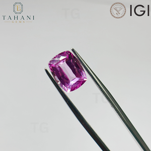 พลอยแซฟไฟร์สีชมพูทรงคุชชั่น ผลิตในห้องปฏิบัติการ AG สำหรับทำเครื่องประดับ ได้รับการรับรองจาก IGI ขนาด 5x7 มม.-8x10 มม. สีเปลี่ยนได้ พร้อมประกายไฟสีฟ้า - Product Image 4