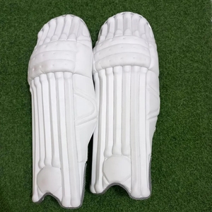 Fabricant de protège-jambes de cricket personnalisés, qualité testée, protections professionnelles pour les jambes, équipement de protection sportive OEM ODM pour les marques et les distributeurs - Product Image 4