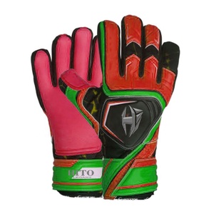 Gants de football gaélique de haute qualité, personnalisés, à coupe négative et avec sangle en latex - Product Image 2