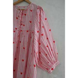 ชุดเดรสผ้าฝ้ายพิมพ์ลายบล็อกทำมือสำหรับผู้หญิง |   เสื้อผ้าลำลองสไตล์โบฮีเมียนสำหรับฤดูร้อน - Product Image 2