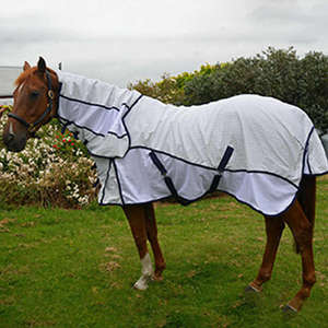 Couverture de cheval en coton respirante, imperméable et résistante aux intempéries, avec boucles de fixation sécurisées, design léger et durable, lavable en machine pour - Product Image 2