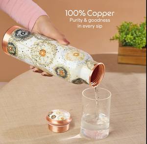 Botella de agua de cobre esmaltada premium hecha a mano con impresión, botella ayurvédica para la salud de 1 litro para uso diario - Product Image 2