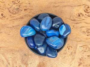 Vente en gros de pierres précieuses en onyx bleu de qualité supérieure à usage décoratif disponibles sur achat auprès d'AAMEENA AGATE - Product Image 4