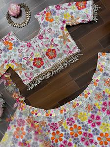 Ensemble Lehenga Choli en Faux Georgette Brodé avec Sequins et Motifs Floraux, et Dupatta en Tulle, pour Mariage et Soirée, pour Femme - Product Image 5