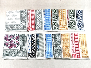 Bandana en coton à motif floral dessiné à la main FABRIA - Fait main, style indien, doux pour la peau, séchage rapide, respirant, durable - Product Image 2