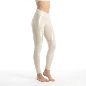 Leggings ligeras para pole dance diseñadas para brindar flexibilidad, comodidad y libertad de movimiento durante el baile. - Product Image 5