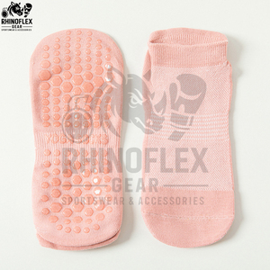 Nuevas llegadas: Calcetines de agarre sin costuras con logo personalizado, calcetines de yoga antideslizantes para pilates, calcetines de compresión de algodón tipo tubo, calcetines de rizo. - Product Image 4