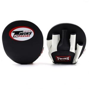 Dernier modèle de gants de boxe personnalisés Twins, 100% cuir véritable de haute qualité, Twins Focus Pads - Product Image 1