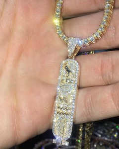 Colgante de Moissanita Real de Corte Redondo de 2.50Ct con Plata de Ley 925 Chapada en Oro para Fiestas - Product Image 4