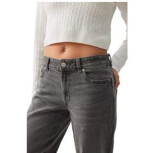 กางเกงยีนส์เดนิมทรงตรงเอวสูงสำหรับผู้หญิง สไตล์วินเทจ ล้างสีแบบพิเศษ ทรงปกติ ระบายอากาศได้ดี สวมใส่สบายๆ สไตล์สตรีทแวร์ รับผลิตแบบ OEM ODM - Product Image 1