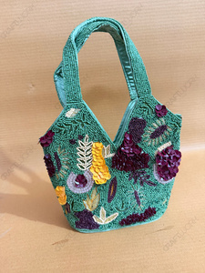 Sac à bandoulière perlé fait main en gros pour femmes, sac à main de luxe brodé, sac de soirée de créateur personnalisé OEM, fabrication sur mesure - Product Image 4