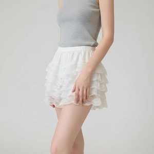 Jupe-short superposée en dentelle blanche pour femme, taille élastique, taille mi-haute, style doux, coupe régulière, respirante, en tissu Spandex et Polyester - Product Image 2