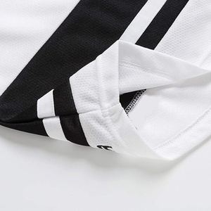 Camiseta de hockey sobre hielo en blanco para practicar, uniforme de equipo personalizado, de alta calidad, en colores blanco y negro, para hombre, para uso deportivo. - Product Image 2