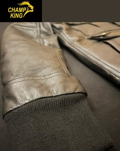 เสื้อแจ็คเก็ตหนังแกะ Champ King พร้อมซับในผ้าซาติน ปิดด้วยกระดุม - Product Image 3