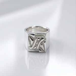 Anillo Minimalista con Cresta DIVYORO - Product Image 1