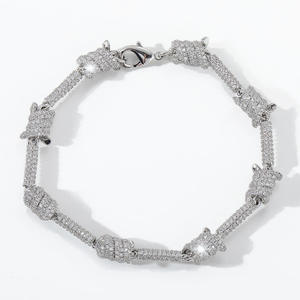 Bracelet en diamant moissanite hip-hop personnalisé OEM le plus vendu, avec coffret cadeau haut de gamme disponible au meilleur prix depuis l'Inde - Product Image 5