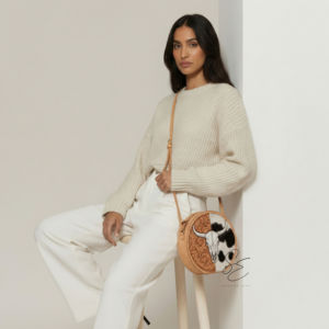 Bolso de cuero repujado con calavera de toro y pelo, estilo bohemio para mujer, bandolera, bolso de hombro estilo western, bolso tipo cantina redondo - Product Image 4