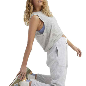 2025 High Quality Fashion New High Quality Women's Crop Tank Top Solid Color Slimming Knitted Women's Tank Top - Product Image 3