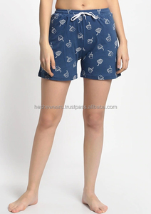 Shorts imprimés bleu marine pour femmes avec motif tasse de café, taille élastique, en coton tricoté, coupe décontractée - Product Image 2