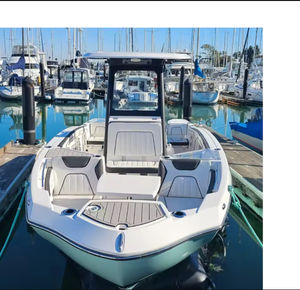 Bateau de travail de luxe d'occasion Yamaha 255 FSH Sport E JetBoat 7m 2023 avec moteur 1.8L haute performance et remorque à vendre - Product Image 1