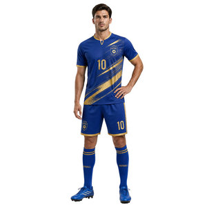 Conjunto de Uniforme de Fútbol Negro Personalizado para Hombre, Sublimado, Transpirable, de Secado Rápido, con Pantalones Cortos y Logotipo Personalizado - Product Image 1