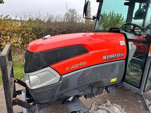 Good Sales Price for B2231 22HP 4WD Compact Tractor Gear Drive Multifunctional High Wessex FS360 Spreader Attachment - Product Image 3