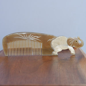 Peine para el Cabello Hecho a Mano con Cuerno Genuino de Búfalo en Forma de Elefante, Peine de Cuerno Natural para Peinado, Peine Decorativo para el Cuidado de la Belleza, Regalo al por Mayor - Product Image 6