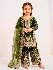 Ensemble Kurti en soie GMY tendance pour filles avec palazzo et dupatta brodé – Vêtements ethniques prêts à porter pour enfants - Product Image 3