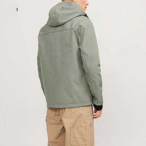 Veste d'hiver pour homme de haute qualité, personnalisée, sportive, softshell, coupe-vent, imperméable, col à capuche zippé, poche réversible à l'avant - Product Image 3