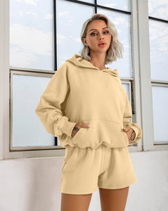 Conjunto Deportivo de Dos Piezas para Mujer, Sudadera y Pantalones Cortos, Diferentes Estilos, Tallas y Colores Disponibles - Product Image 6