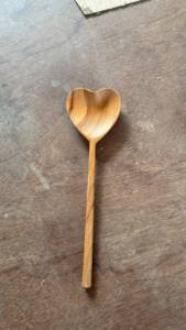 Cuchara de madera con orificio en el mango para servir y cocinar, la más vendida en Indonesia. - Product Image 3