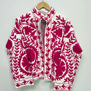 Veste en velours rose brodée à la main, style Suzani, pour femme, veste en coton, veste d'hiver, veste bohème, veste de festival - Product Image 1