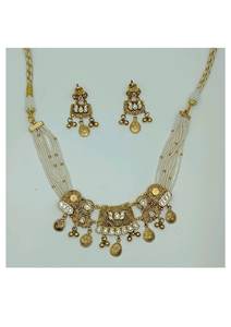 Conjunto de collar de perlas chapado en plata tradicional con detalles en Kundan, acabado en oro antiguo y aretes a juego. - Product Image 2