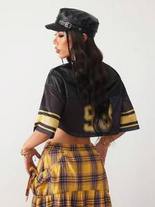 เสื้อเจอร์ซีย์อเมริกันฟุตบอลแบบครอป สีดำ ตาข่ายสีเหลือง พิมพ์หมายเลข 98 คอวี แขนสั้น แห้งเร็ว ระบายอากาศได้ดี สตรีทแวร์ รุ่นปี 2026 - Product Image 2