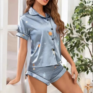 ชุดนอนผ้าไหมซาตินคุณภาพสูงสำหรับผู้หญิง ออกแบบได้ตามต้องการ ระบายอากาศได้ดี เซ็กซี่ สวมใส่สบาย พร้อมเสื้อคลุม - Product Image 1