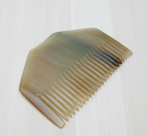 หวีเคราทำมือจากเขาควาย – หวีเคราและหนวดทำจากเขาควายธรรมชาติ ซี่หวีกว้าง ป้องกันไฟฟ้าสถิตย์ อุปกรณ์ดูแลเส้นผมสุดหรู - Product Image 2