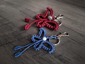 Lindo llavero de macramé con forma de mariposa verde, objeto decorativo adecuado para mujeres, niñas y para regalo, venta al por mayor desde India. - Product Image 5