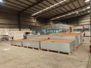 Paneles Solares Monocristalinos de Calidad Premium Marca SUNLIGHT, 25% de Eficiencia, Certificación ISO, Celdas de 156.75mm, Gujarat 2278x1134mm - Product Image 4