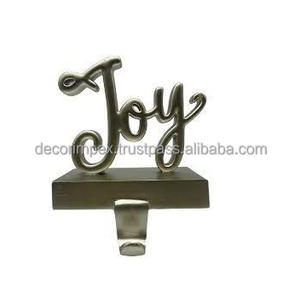 Porte bas de Noël NOEL en laiton vintage avec long crochet qui se termine en tourbillon avec étiquettes de magasin originales New Old Stock - Product Image 2