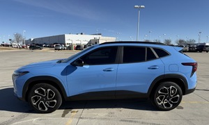 Chevrolet Trax 2RS FWD SUV Exotique Premium 2024 - Product Image 3