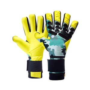 Gants de gardien de but personnalisés en gros à prix abordable, gants de gardien de but de football respirants pour l'entraînement des enfants, des jeunes et des adultes - Product Image 1