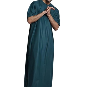 OEM 2025 Vêtements islamiques arabes de haute qualité Dubaï Thawb Jubba pour hommes à manches courtes Thobes ethniques Couleur unie Thobe musulman pour hommes - Product Image 1