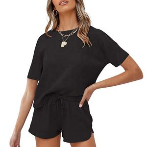 Service OEM ODM de haute qualité – Ensemble décontracté d'été pour femme : T-shirt à manches courtes et short en maille unie - Product Image 5