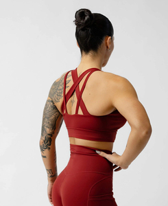 Ensemble de yoga 2 pièces rouge uni pour femme, avec bretelles croisées, short taille mi-haute, fermeture éclair avant, sans couture, en Spandex et Polyester, anti-transpiration - Product Image 4