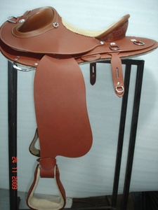 Selles demi-sangles en cuir pour chevaux de race mixte - Product Image 3